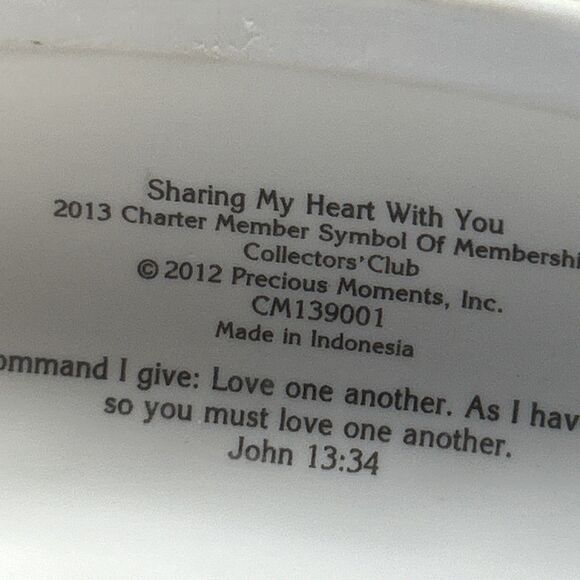 PRECIOUS MOMENTS SHARING MY HEART WITH YOU FIGURINE 2012 - Picture 8 of 14